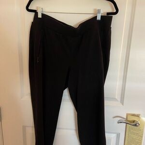 Talbots Black Women's Capris with zippered pockets